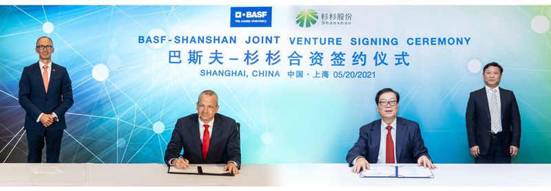 Virtual symbolic signing ceremony in Ludwigshafen, Germany. (BASF)