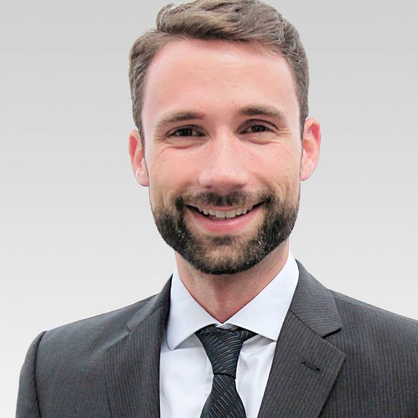 Alexander Koeberle-Schmid ist Spezialist für Familienunternehmen bei KPMG. Er weiß, dass es für Unternehmer die zweitgrößte Herausforderung ist, das Zepter aus der Hand zu geben. (KPMG)