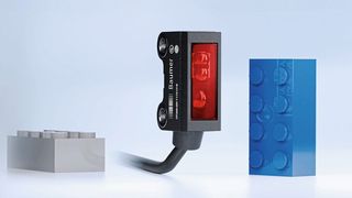 Der ToF-Sensor OT200 von Baumer bringt die Time-of-Flight-Technologie in Anwendungsfelder wie Intralogistik, Gerätebau sowie Solar- und Halbleiterfertigung.  (Bild: Baumer)
