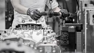 Es geht in Sachen industrieller Produktion noch ganz gut, obwohl es im Juni einen leichten Rückschlag gab. Die Halbjahresbilanz fällt laut einer dpa-Meldung dennoch positiv aus. (Bild: J. Körner)