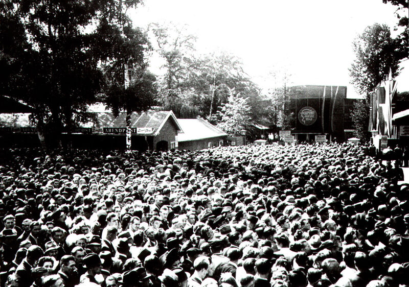 Menschenmassen stürmten 1947 auf die erste Hannover Messe Industrie - die damals allerdings noch den Titel Exportmesse Hannover trug. (Archiv: Vogel Business Media)