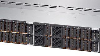 Der „Supermicro Big Twin“ 2U Four-Node Server bietet zehn E1.S-Laufwerke plus zwei SATA M.2 pro Node.  (Supermicro)