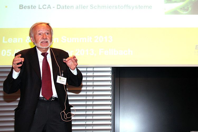 Dr. Heinz Dwuletzki, Mitglied der Geschäftsleitung der Carl Bechem GmbH, präsentierte in seinem Impulsvortrag neue Schmierstoffkonzepte. (Foto: Vogel Business Media)