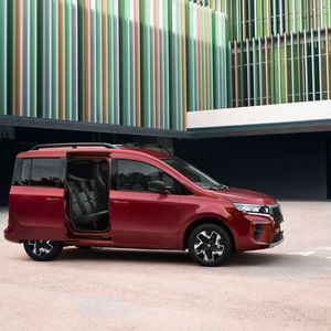 Auch eine Kombi-Variante ist in Planung.(Bild:  Nissan)