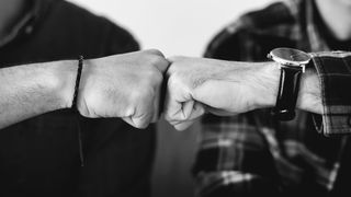 Die Wettbewerbsfähigkeit von Unternehmen hängt in Zukunft auch stark von der smarten Verwendung und Kombination von Normteilen und Sonderteilen ab. (Bild: © Rawpixel.com – stock.adobe.com)