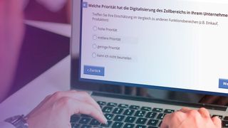 Umfrage von AEB und DHBW Stuttgart zur Digitalisierung des Zollbereichs. (AEB)
