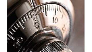 Während Geschäftsgeheimnisse sicher im Tresor aufbewahrt werden, sind viele personenbezogenen Daten kaum geschützt und weitgehend frei zugänglich. (Bild: Aaron Amat - Fotolia.com)