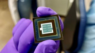 Perowskit-Solarzellen stechen durch einen hohen Wirkungsgrad hervor, der das Potenzial zur weiterer Steigerung zeigt. (Bild: Alexander Diercks, KIT)