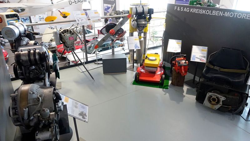 Einst bunte Wankelvielfalt: Die Unternehmen Italsystem und Aixro GmbH bauten Wankelmotoren für Rennkarts und Freedom Motors für Wasser-Scooter. Die Aixro GmbH des Weiteren für Motorschirme und unbemannte Luftfahrzeuge. Fichtel & Sachs baute Wankelmotoren für Rasenmäher sowie Notstromerzeuger.  (Bild: Dominsky – VCG)