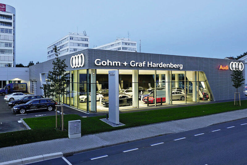 Leuchtturm-Projekt: Am 25. September eröffnete Hardenberg einen komplett neuen VW/Audi-Betrieb in Konstanz am Bodensee. (Hardenberg)