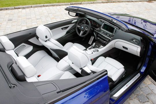 Vier Passagiere können den ohrenbetäubenden Sound genießen. (Foto: BMW)
