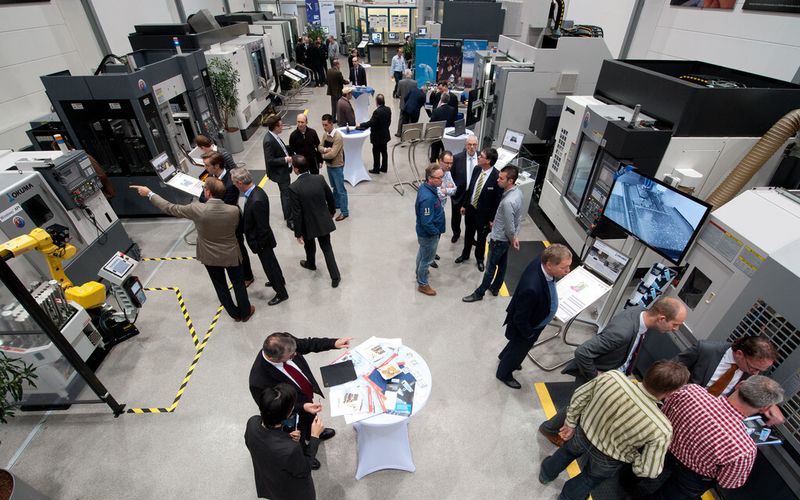 Impressionen vom Okuma-Open-House 2012. (Bild: Okuma/Hennecke)