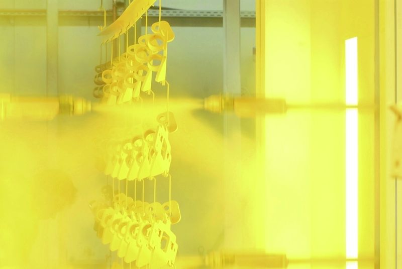 Besonders leistungsfähig bei Serienteilen ist die Automatikkabine der Pulverbeschichtung. (Archiv: Vogel Business Media)