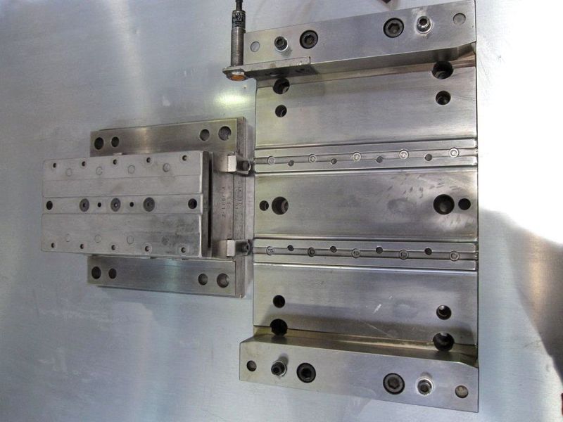 Mehrpunkt-Werkzeug zum Fügen der Stahlblechprofile.  (Bild: Tox Pressotechnik)