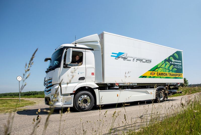 Der Mercedes E-Actros befindet sich seit über einem Jahr in der Testphase bei Kunden. (Mercedes)
