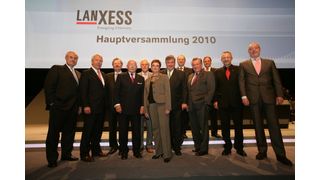 Die zwölf Mitglieder des neue Aufsichtsrat von Lanxess (von links nach rechts): Ulrich Middelmann, Rainer Laufs, Theo Walthie, Rolf Stomberg, Ulrich Freese, Gisela Seidel, Friedrich Janssen, Rudolph Fauß, Robert Köhler, Axel Berndt, Hans-Jürgen Schicker, Wolfgang Blossey  (Bild: Lanxess)