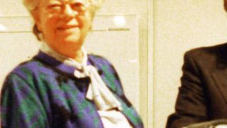 Gisela Menzel 1992 auf einer Messe in Babelsberg. (Bild: Menzel Elektromotoren)