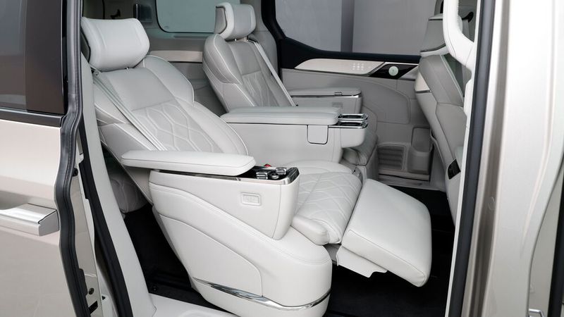 Im Fond fühlt man sich wie in der Business Class. (Bild: Volvo)