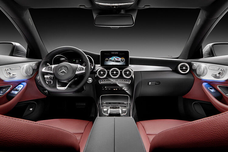 Wie inzwischen bei Mercedes-Benz üblich ist auch das C-Klasse Coupé in mehreren Ausstattungslinien erhältlich. (Foto: Daimler)