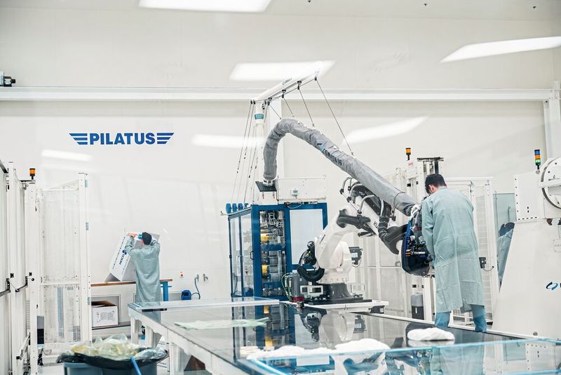 Das neue Gebäude bietet Arbeitsplätze für zukünftig rund 300 Mitarbeitende. (Bild: Pilatus Flugzeugwerke AG)