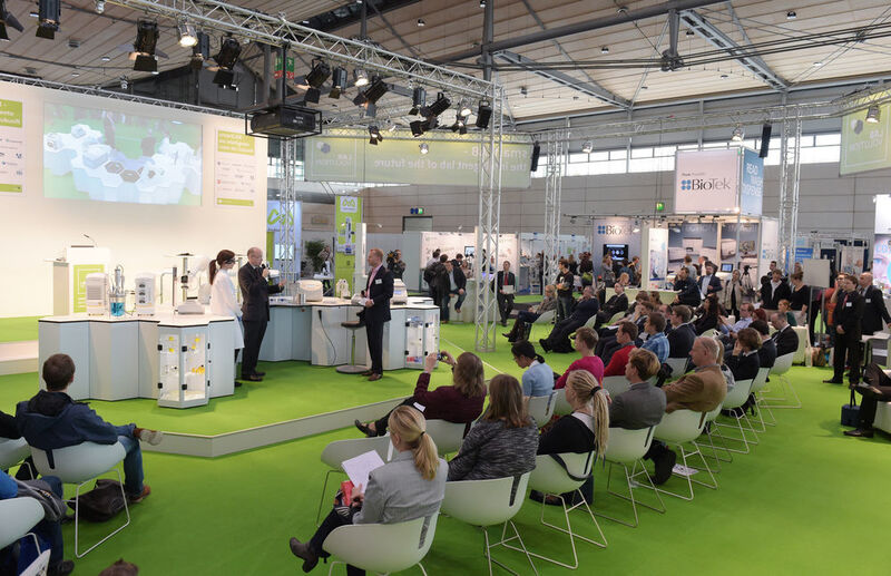 Während der Sonderschau Smartlab wurden Themen rund um das Labor der Zukunft intensiv diskutiert. (Bild: Deutsche Messe)