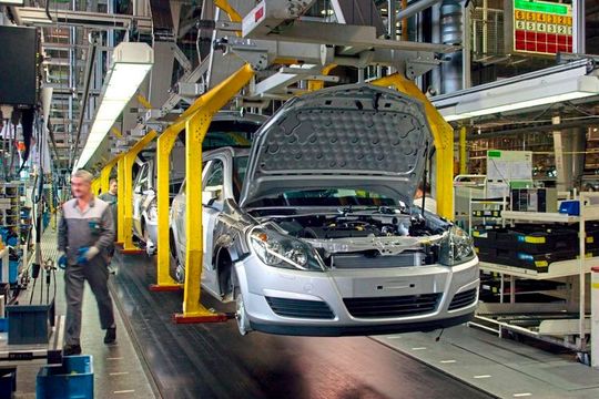 Die Automobilhersteller wären nichts ohne ihre Zulieferer. Fünf große Player aus der Zulieferbranche und die IG Metall sahen sich nun aber aufgrund beängstigender Entwicklungen am Standort Deutschland dazu genötigt, Olaf Scholz um Hilfe zu bitten, wie die dpa sagt.(Bild:  Opel)