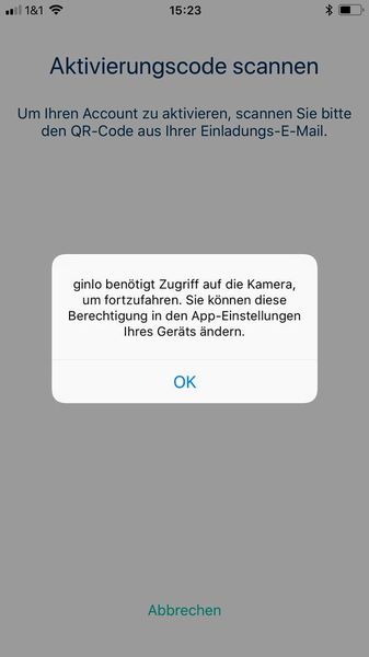 Scannen des Aktivierungscodes (QR-Bild) aus der E-Mail (Smartphone). (Dombach)