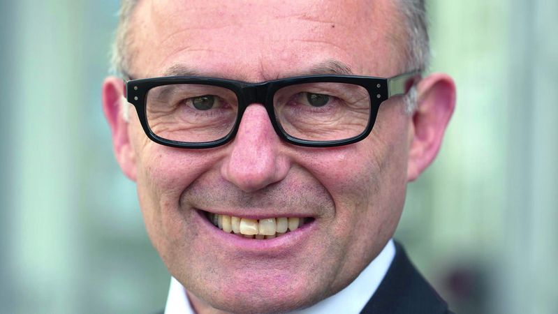 Michael Ziegler, Päsident des Kfz-Gewerbes Baden-Württemberg, fordert von der Politik Gegenmaßnahmen, so bei der Senkung der Sozialabgaben, damit mittelständische Betriebe eine Zukunft haben. (Bild:  Kfz-Baden-Württemberg)