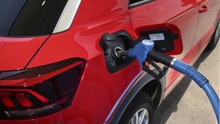 Das Tanken dürfte im kommenden Jahr wieder teurer werden. (Bild: sp-x)