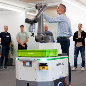 Die mobile Robotik hat den Weg in die Praxis gefunden – das zeigen Mobile Robotics TechDays bei Robotec Solutions. (Bild:  Robotec)