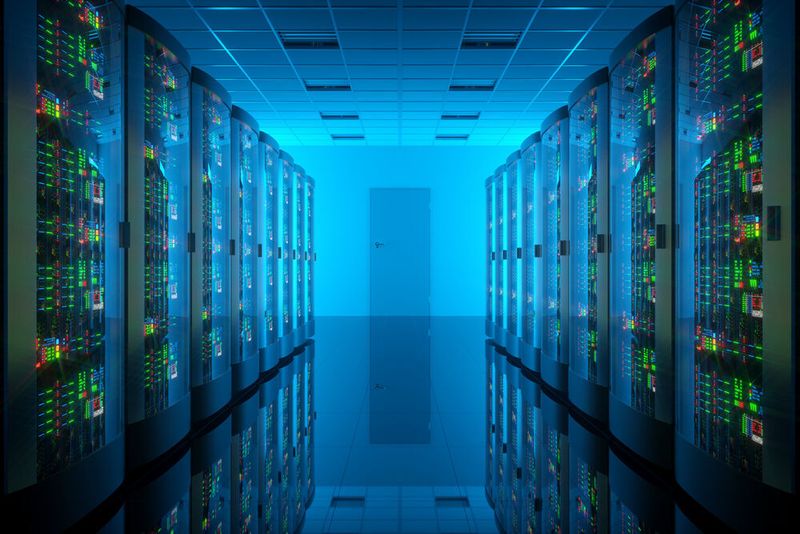 Das Thema Vernetzung sieht sich digitalisiert durch alle Ebenen und Bereiche eines Unternehmens.  (Grassetto/Schneider Electric)