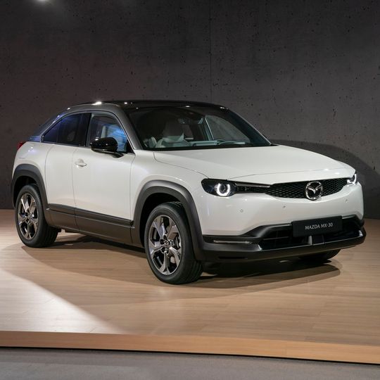 Der Mazda MX-30 hebt sich in mehrerlei Hinsicht vom Wettbewerb ab.(Bild:  davidlfsmith)