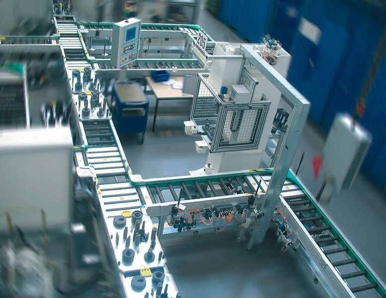 Das modular aufgebaute Rollen-Montage-System RMS von Minitec wurde konzipiert für den Transport und die Montage schwerer Teile und Komponenten. (Minitec)