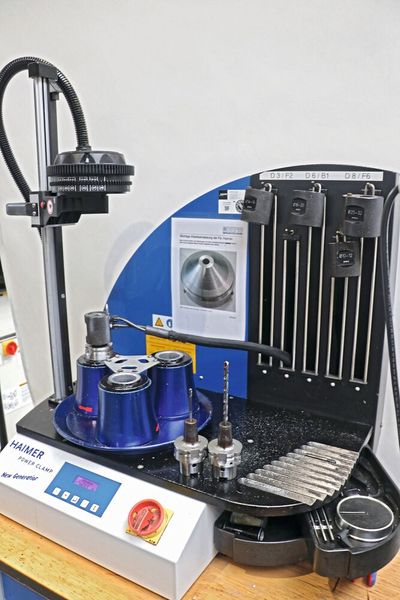 The partnership with Haimer goes beyond the Microset presetting devices. Berg Spanntechnik also uses the Power Clamp shrink-fit machine, various shrink-fit holders and extensions, as well as other Haimer products. (Image:Haimer)