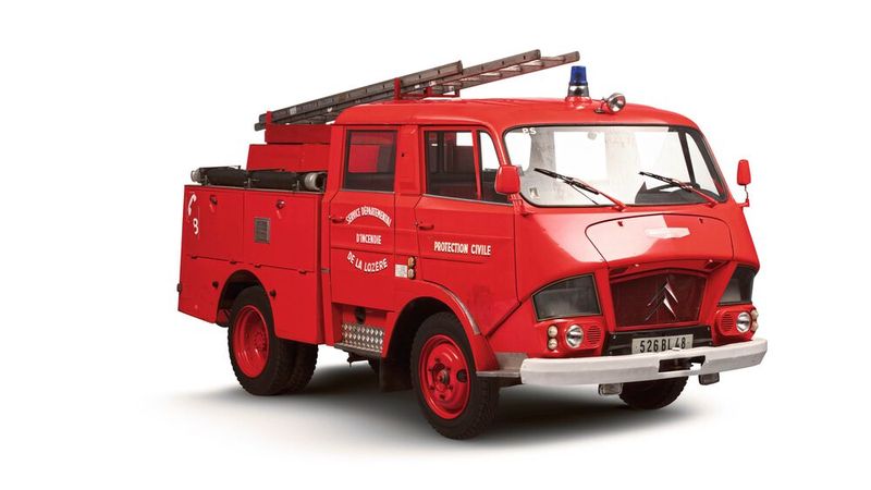 Ein 2,2-Liter-Benzinmotor mit 82 PS brachte das Feuerwehrfahrzeug auf sagenhafte 70 km/h Höchstgeschwindigkeit. (Bild: Citroën )