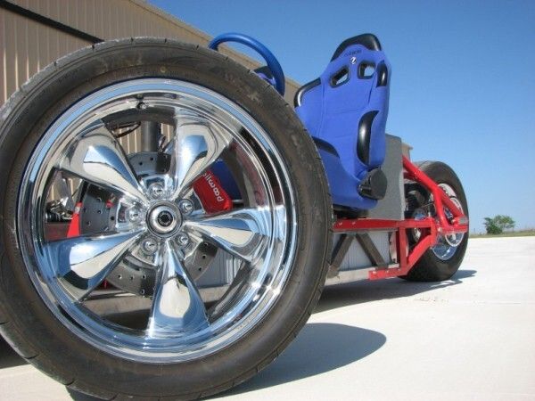 Gary Krysztopik fährt schon seit drei Jahren mit diesem offenen Elektro-Hotrod auf drei Rädern in den Straßen und auf den Highways von San Antonio, Texas (ZWheelz)