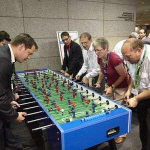 Die Teilnehmer konnten sich im vergangenen Jahr am riesigen Kicker vergnügen.