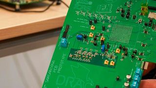 Sargantana, the new generation of open source chips based on advanced RISC-V processors, was presented by the Barcelona Supercomputing Center on Wednesday, December 20, in the framework of the DRAC project. As in previous releases, IMB-CNM has collaborated in a critical part of the development. (Source: IMB-CNM)