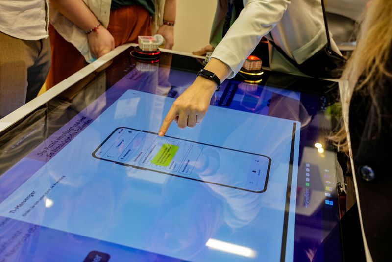 TI-Messenger zum Anfassen. (© Messe Berlin GmbH)