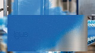 FDA-konformes Polymer-Pulver IC-05 mit vierfach höherer Lebensdauer als IC-01 sorgt für verschleißfeste Bleche (Bild: Igus)