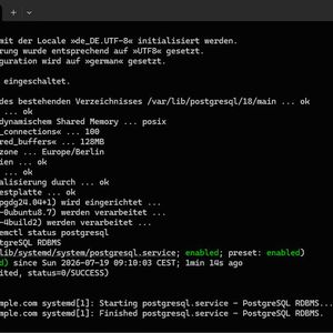 Die Ausgabe belegt die Cluster-Initialisierung mit der Locale „de_DE.UTF-8“ sowie den aktiven Dienst postgresql, den systemctl als eingeschaltet und automatisch gestartet ausweist.(Bild:  Joos)
