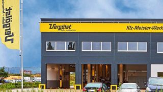 Der Autoservice wird bei Vergölst großgeschrieben – wie hier am Standort Osnabrück. Kfz-Betriebe hingegen suchen eher Unterstützung im Reifengeschäft. (Bild: Hauke Mueller)