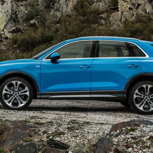 (Audi)
