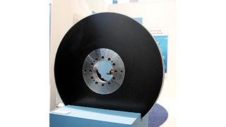 Der Schleifscheibenkörper aus CFK bringt mehr Dynamik in den Schleifprozess. (Bild: Kraus)