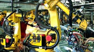 Beide Modelle – sowohl RAMI 4.0 der Plattform Industrie 4.0 als auch IIRA des Industrial Internet Consortiums – stehen für eine höhere Effizienz in der Industrie. (Clipdealer)