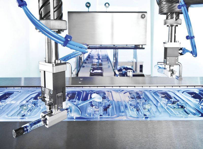 Das Kompetenzteam Schubert-Pharma verbindet das Know-how zur TLM-Technologie von Schubert und die  Expertise im Projektmanagement von Schubert Packaging Systems. (Schubert)