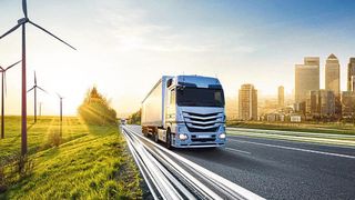 Schaeffler will mit Technik für Nutzfahrzeuge wachsen. Dafür hält das Unternehmen Komponenten für alle Technologien bereit – vom Verbrenner über E-Antriebe bis hin zur Wasserstoffmobilität. (Bild: Schaeffler (Digitas Pixelpark))