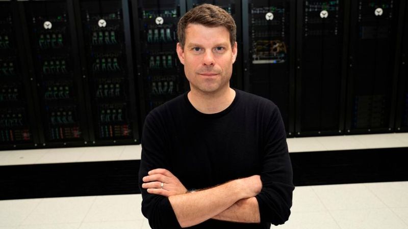 Der Phoeniqs-Mitgründer Thomas Taroni hat zu vielem eine klare Meinung: Von Künstlicher Intelligenz über Quantencomputer bis hin zur digitalen Zukunft. Und dabei nimmt er kein Blatt vor den Mund.(Bild:  PHOENIQS)
