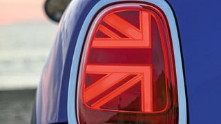 Autos werden in Großbritannien aktuell so gut wie überhaupt nicht gekauft. (Bild: Mini)