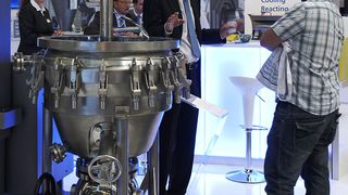 Die Schüttguttechnik beschäftigt die Austeller und Besuchre der diesjährigen ACHEMA gleichermaßen.  (Bild: Dechema)